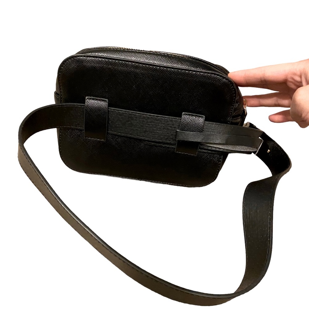 Juicy Couture Multi-wear Belt Bag with Adjustable Straps - Picture 2 of 3